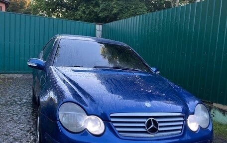Mercedes-Benz C-Класс, 2003 год, 900 000 рублей, 4 фотография