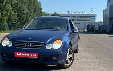 Mercedes-Benz C-Класс, 2003 год, 900 000 рублей, 5 фотография