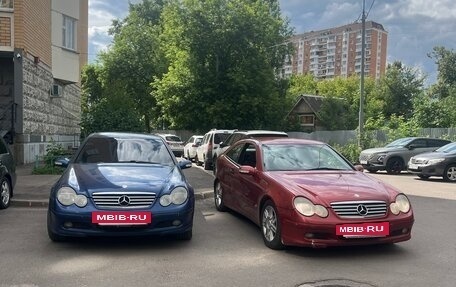 Mercedes-Benz C-Класс, 2003 год, 900 000 рублей, 3 фотография