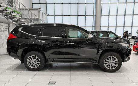 Mitsubishi Pajero Sport III рестайлинг, 2018 год, 2 790 000 рублей, 5 фотография