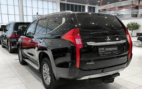 Mitsubishi Pajero Sport III рестайлинг, 2018 год, 2 790 000 рублей, 8 фотография