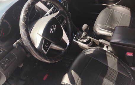 Hyundai Solaris II рестайлинг, 2013 год, 720 000 рублей, 9 фотография