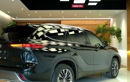 Toyota Highlander, 2026 год, 5 555 000 рублей, 4 фотография