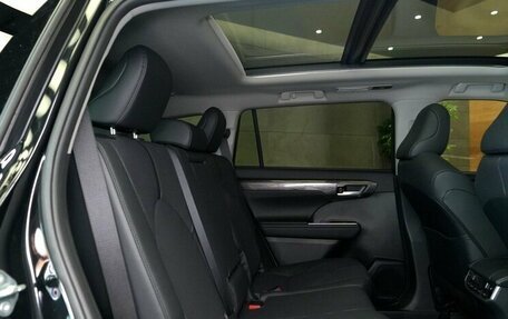 Toyota Highlander, 2026 год, 5 555 000 рублей, 21 фотография