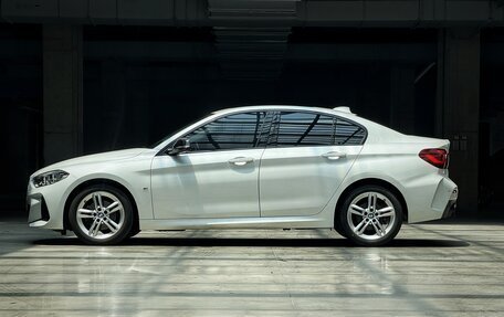 BMW 1 серия, 2023 год, 2 000 000 рублей, 8 фотография