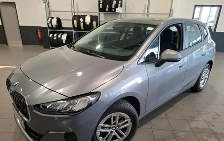 BMW 2 серия Active Tourer, 2023 год, 2 500 000 рублей, 1 фотография