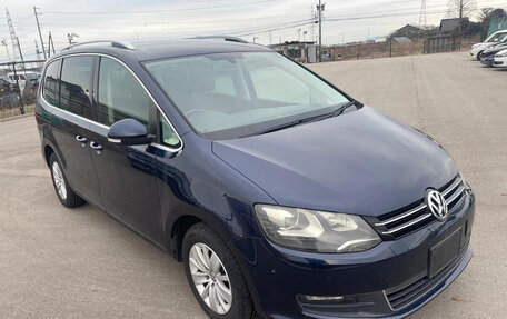 Volkswagen Sharan II, 2014 год, 940 000 рублей, 1 фотография