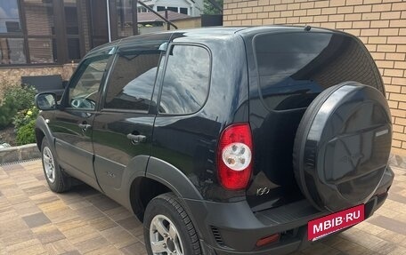 Chevrolet Niva I рестайлинг, 2019 год, 630 000 рублей, 3 фотография