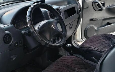 Peugeot Partner II рестайлинг 2, 2010 год, 375 000 рублей, 10 фотография