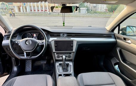 Volkswagen Passat B8 рестайлинг, 2018 год, 2 050 000 рублей, 17 фотография