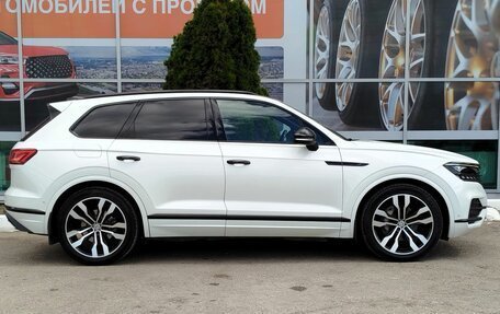 Volkswagen Touareg III, 2018 год, 4 500 000 рублей, 4 фотография