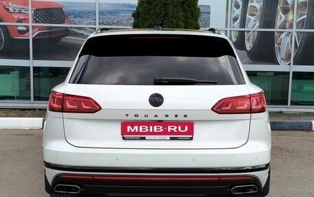 Volkswagen Touareg III, 2018 год, 4 500 000 рублей, 6 фотография