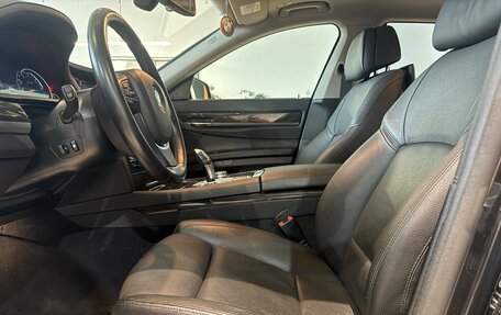BMW 7 серия, 2015 год, 2 590 000 рублей, 18 фотография