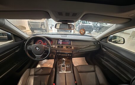 BMW 7 серия, 2015 год, 2 590 000 рублей, 28 фотография