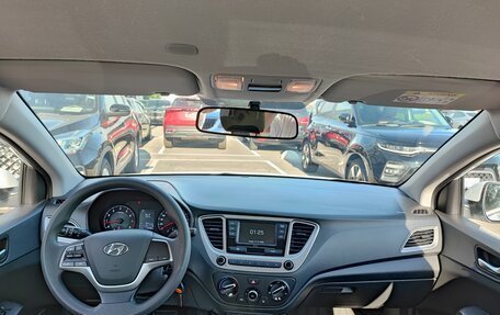 Hyundai Solaris II рестайлинг, 2021 год, 1 610 000 рублей, 8 фотография