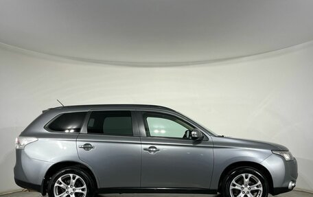 Mitsubishi Outlander III рестайлинг 3, 2012 год, 1 540 000 рублей, 5 фотография