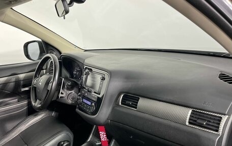 Mitsubishi Outlander III рестайлинг 3, 2012 год, 1 540 000 рублей, 9 фотография