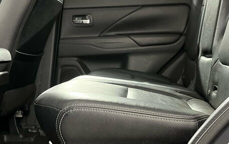 Mitsubishi Outlander III рестайлинг 3, 2012 год, 1 540 000 рублей, 15 фотография