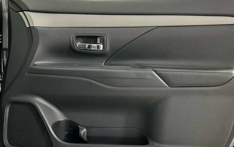 Mitsubishi Outlander III рестайлинг 3, 2012 год, 1 540 000 рублей, 18 фотография