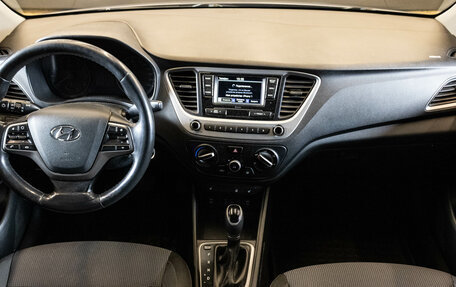 Hyundai Solaris II рестайлинг, 2017 год, 999 000 рублей, 5 фотография