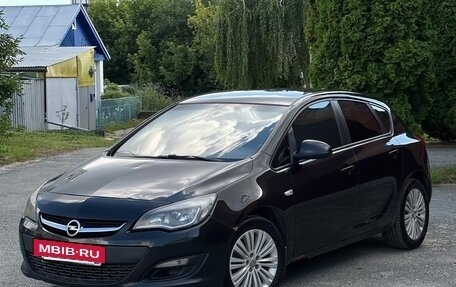 Opel Astra J, 2013 год, 450 000 рублей, 2 фотография