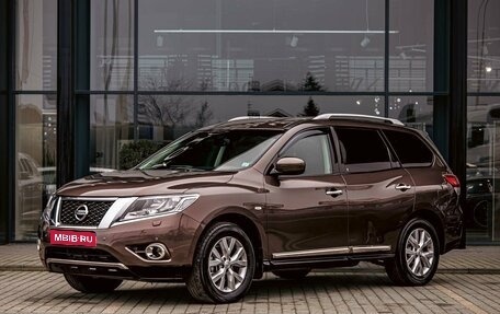 Nissan Pathfinder, 2016 год, 1 625 000 рублей, 1 фотография