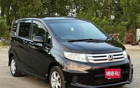 Honda Freed I, 2011 год, 930 000 рублей, 4 фотография