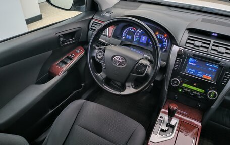 Toyota Camry, 2014 год, 1 570 000 рублей, 16 фотография