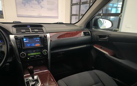 Toyota Camry, 2014 год, 1 570 000 рублей, 14 фотография