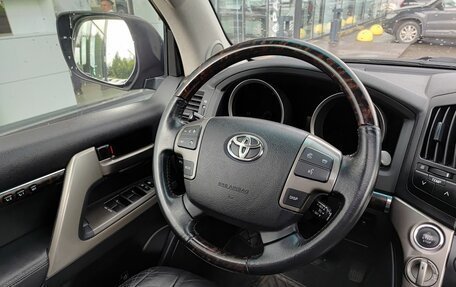 Toyota Land Cruiser 200, 2011 год, 3 120 000 рублей, 23 фотография
