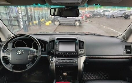 Toyota Land Cruiser 200, 2011 год, 3 120 000 рублей, 17 фотография
