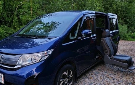 Honda Stepwgn IV, 2017 год, 2 600 000 рублей, 1 фотография