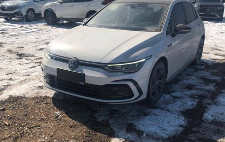 Volkswagen Golf VIII, 2022 год, 1 830 000 рублей, 2 фотография
