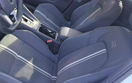 Volkswagen Golf VIII, 2022 год, 1 830 000 рублей, 8 фотография