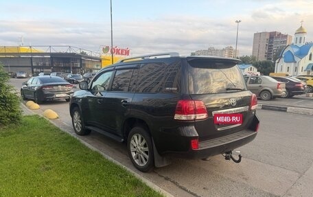 Toyota Land Cruiser 200, 2011 год, 2 900 000 рублей, 3 фотография