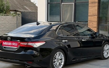 Toyota Camry, 2019 год, 2 900 000 рублей, 5 фотография