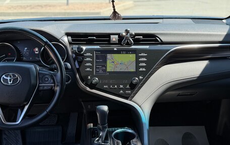 Toyota Camry, 2019 год, 2 900 000 рублей, 11 фотография