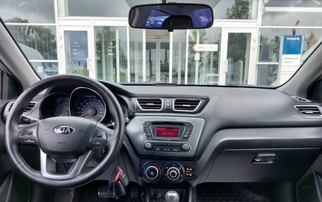 KIA Rio III рестайлинг, 2013 год, 880 000 рублей, 16 фотография