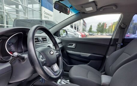 KIA Rio III рестайлинг, 2013 год, 880 000 рублей, 25 фотография