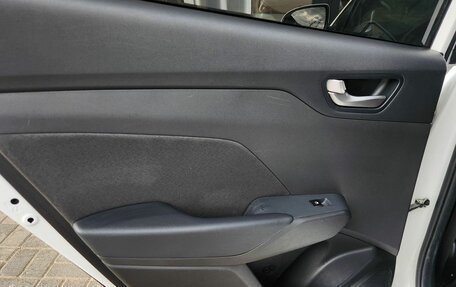 Hyundai Solaris II рестайлинг, 2022 год, 1 590 000 рублей, 14 фотография