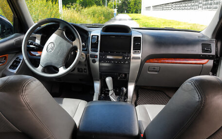Toyota Land Cruiser Prado 120 рестайлинг, 2004 год, 1 540 000 рублей, 5 фотография