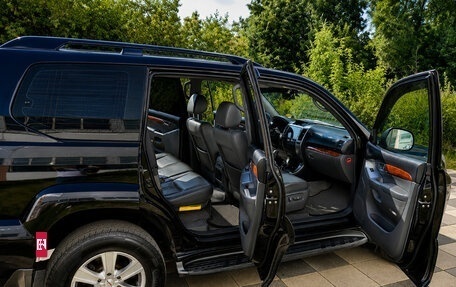 Toyota Land Cruiser Prado 120 рестайлинг, 2004 год, 1 540 000 рублей, 13 фотография