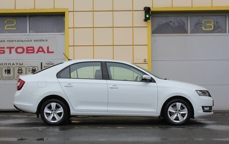 Skoda Rapid I, 2018 год, 1 345 000 рублей, 7 фотография