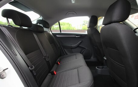 Skoda Rapid I, 2018 год, 1 345 000 рублей, 17 фотография