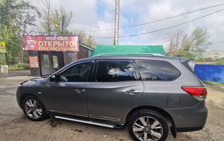 Nissan Pathfinder, 2015 год, 1 900 000 рублей, 6 фотография