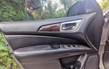 Nissan Pathfinder, 2015 год, 1 900 000 рублей, 7 фотография