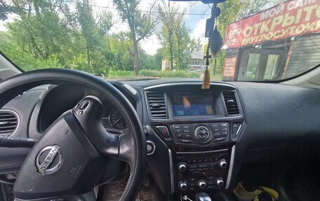Nissan Pathfinder, 2015 год, 1 900 000 рублей, 9 фотография