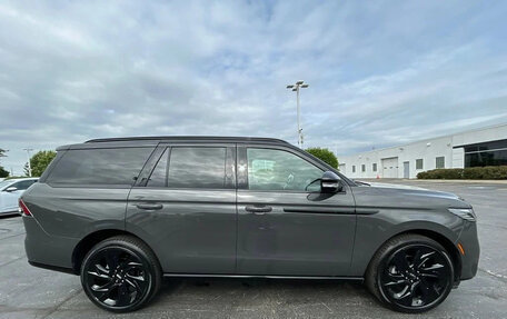 Lincoln Navigator, 2025 год, 16 817 876 рублей, 4 фотография