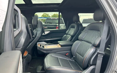 Lincoln Navigator, 2025 год, 16 817 876 рублей, 27 фотография