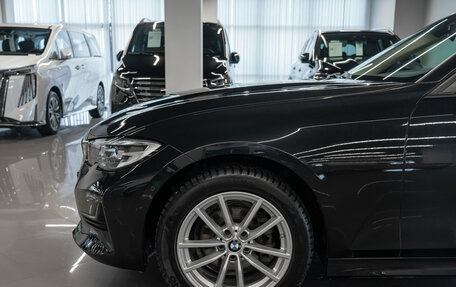 BMW 3 серия, 2021 год, 2 980 000 рублей, 18 фотография